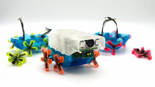 Миниатюрный робот с искусственным интеллектом перемещается по трубопроводу в поисках повреждений