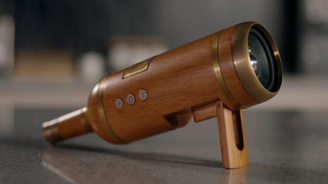 Познакомьтесь с&nbsp;первой в&nbsp;мире колонкой в&nbsp;форме винной бутылки