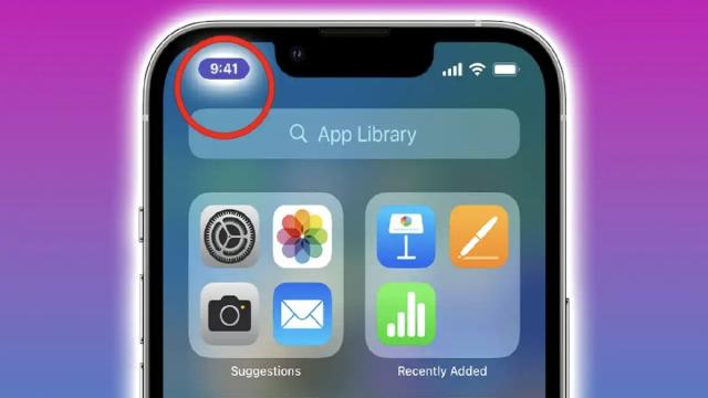 Почему время на&nbsp;iPhone окрашивается в&nbsp;разные цвета: 7 причин