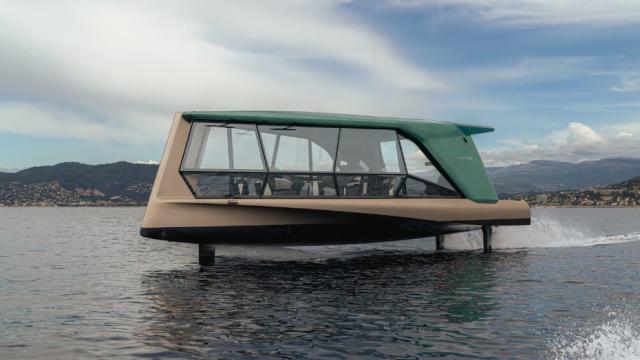 Посмотрите на панорамный электрический катер BMW на подводных крыльях