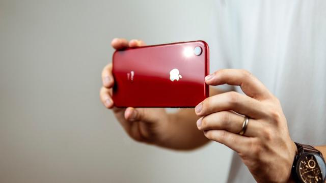 Apple превратила iPhone в веб-камеру для слежки