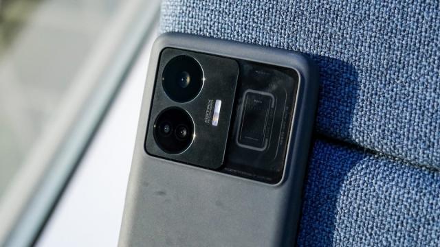 Обзор realme GT3: зарядка за 9,5 минут и «прозрачный» дизайн