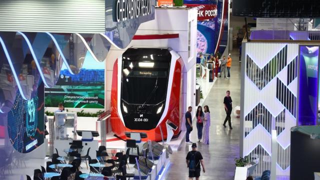 Цифровой алкоголь и беспилотный трактор: что показали на «Иннопроме»