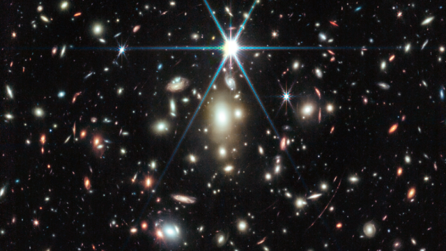 «Джеймс Уэбб» показал самую далекую и древнюю звезду во Вселенной