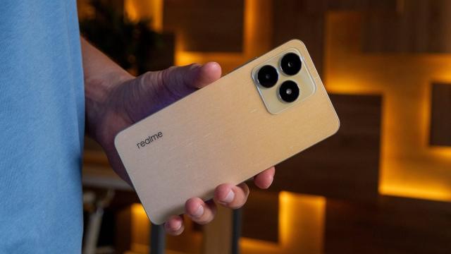 Обзор realme C53: антикризисное предложение