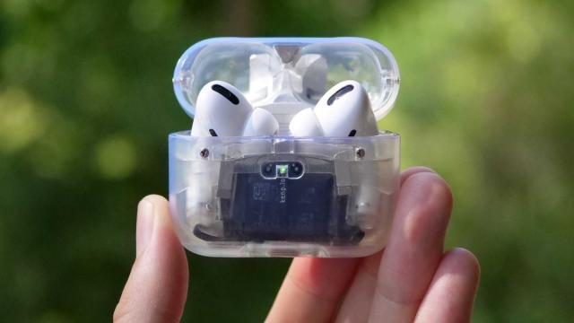 Посмотрите на первые в мире прозрачные AirPods