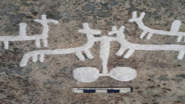 Что означает гигантский петроглиф, спрятанный подо мхом в Швеции?