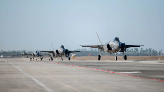 Американский истребитель F-35 оснастят новейшей ракетой: подробности