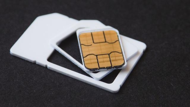 В Госдуме предложили «глушить» SIM-карты без паспортных данных