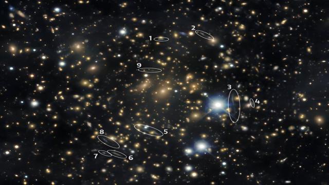 Посмотрите на фото в 250 мегапикселей: на нем сразу несколько «космических сокровищ»