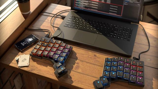 ZSA выпустила футуристическую клавиатуру: она разделена надвое