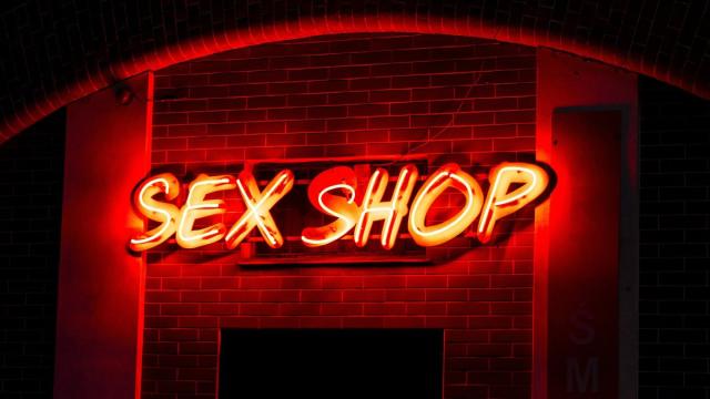 Ученые назвали недооцененный источник микропластика — секс-игрушки