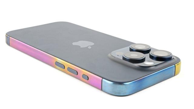 Титановая рамка новых iPhone умеет менять цвет (фото)