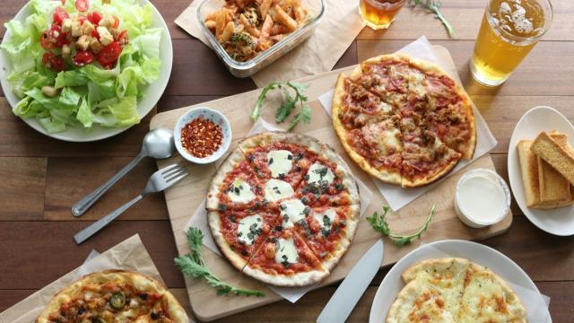 Ученые: фото вредной еды способствуют ожирению