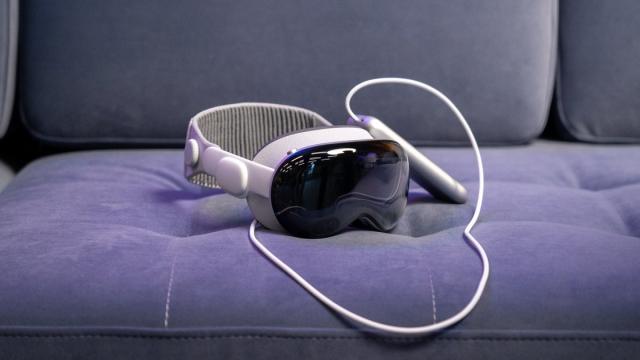 Эксперты рассказали о вреде Apple Vision Pro для мозга