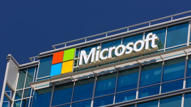 «Жизнь вне офиса»: что Microsoft заблокирует в РФ