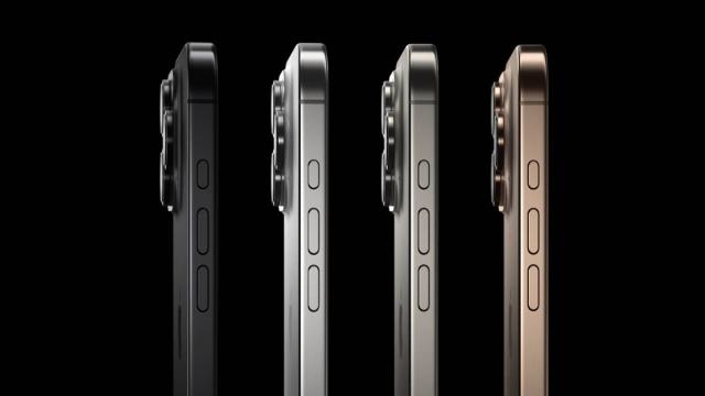 Стали известны цены на новые iPhone 16 в России