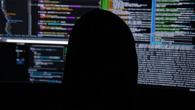 Искусственный интеллект разоблачил сети торговли людьми