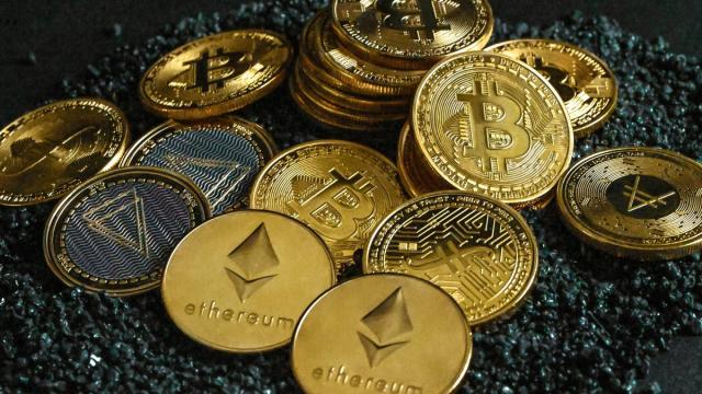 В России начнут штрафовать за оплату криптовалютой