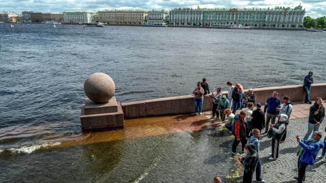 Почему происходят наводнения и как дамбы спасают города