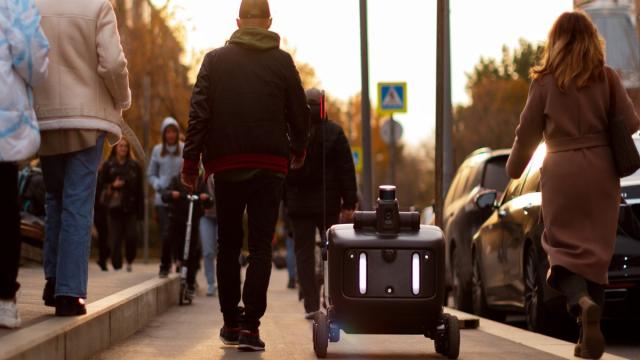 Эксперт рассказал о кибератаках на городских роботов