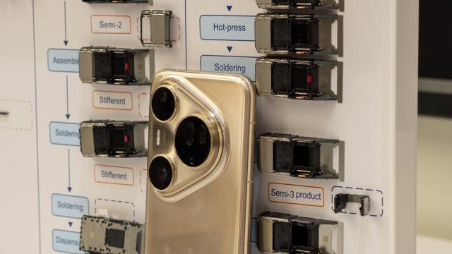 143 детали и точность до микрона: как устроен первый в индустрии мобильный зум 2-в-1