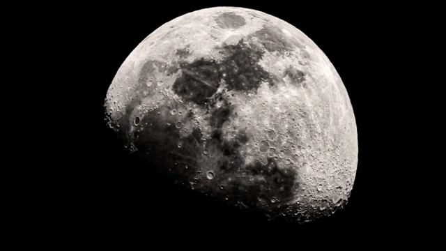 Раскрыт феномен образования лунной ржавчины