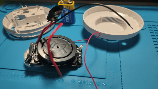 Сколько датчиков дыма нужно устанавливать в доме для полной безопасности