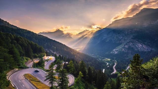 Станут ли все дороги в России платными? Вот примеры из других стран