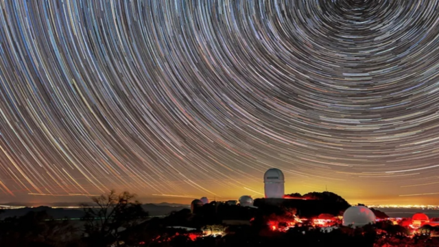 Вселенная достигнет своего максимального размера и начнет сжиматься примерно через 11 млрд лет
