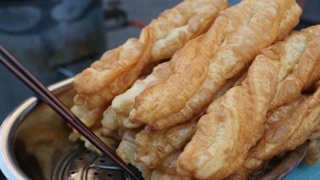 Самые ненавистные люди в Китае — их статуи получают тысячи пощечин в день