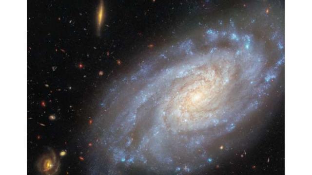 Телескоп «Хаббл» прислал красивые фото галактик из созвездия Льва