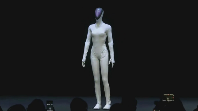 XPeng представила человекоподобного робота с женским силуэтом (видео)