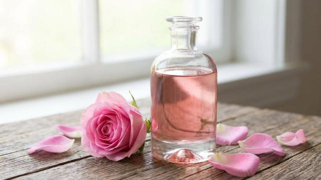 На что способен новый «умный» клей из розового масла