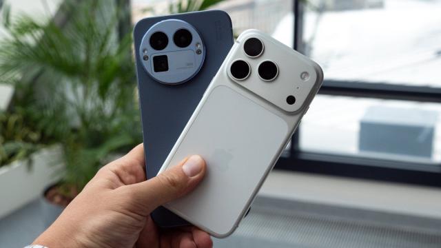 Продажи нелегальных iPhone в России выросли на 70%