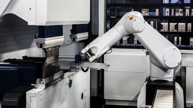 Госкорпорации займутся созданием безлюдных производств в России