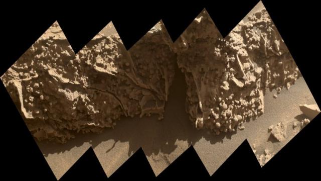 Curiosity нашел на Марсе гигантскую «паутину»