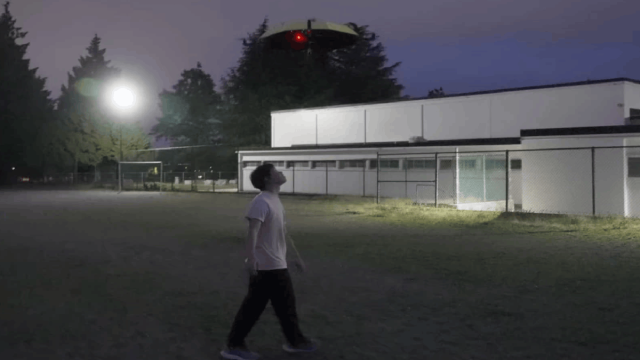 Гениальная идея или хлам. Как работает летающий зонт