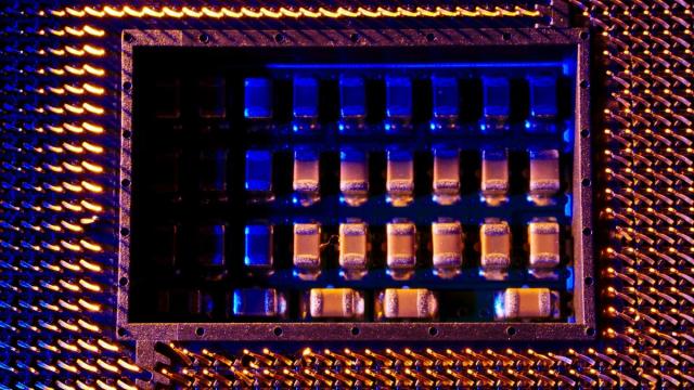 Микроскоп для квантовой эпохи измеряет сразу четыре свойства материала