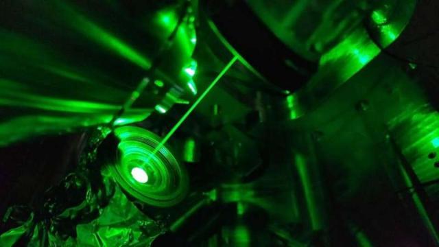 Пикосекундные лазеры выводят на новый уровень криоэлектронную микроскопию