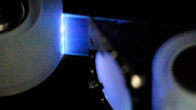 Почему скотч так противно скрипит при отклеивании: ученые нашли объяснение