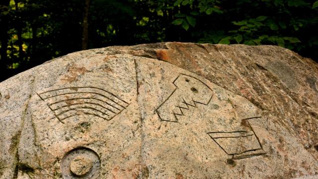 В Хакасии нашли сюжетную наскальную живопись