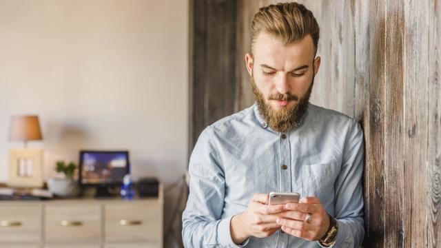 Как скрыть номер телефона в MAX: чтобы не беспокоили незнакомцы