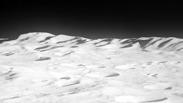 Ученые впервые изучили грунт с обратной стороны Луны. Вот что они нашли