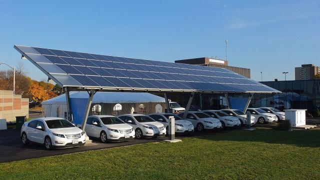 В России улучшили перовскитные солнечные панели: подробности