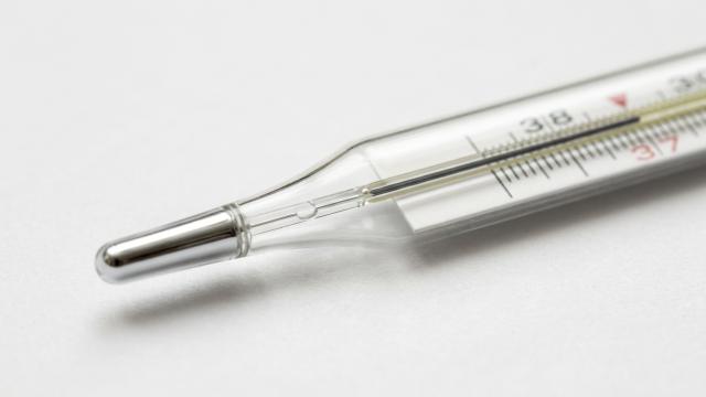 Китаец проглотил градусник в детстве и прожил с ним 20 лет