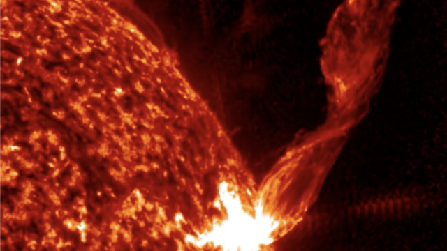 На Солнце произошла сильнейшая с февраля вспышка: подробности