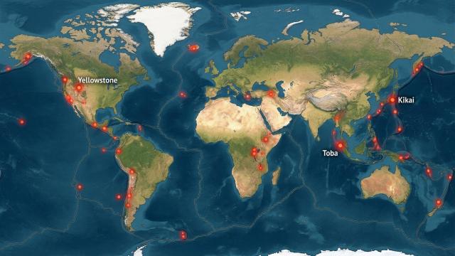 Невидимый вулкан в Японии начал пугать ученых