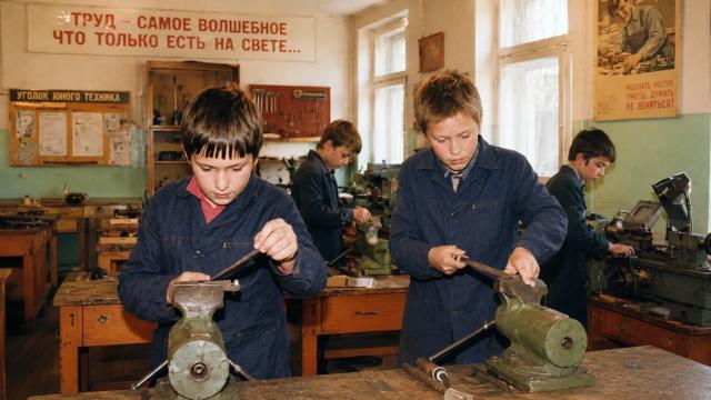 8 вещей из советской школы, которых современные дети уже не увидят