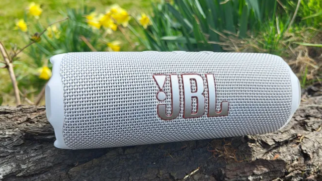 Как соединить колонки JBL между собой: пошаговая инструкция
